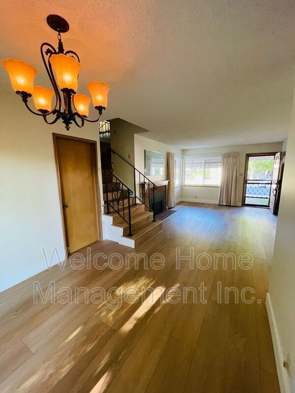 Building Photo - 3945 Euclid Ave