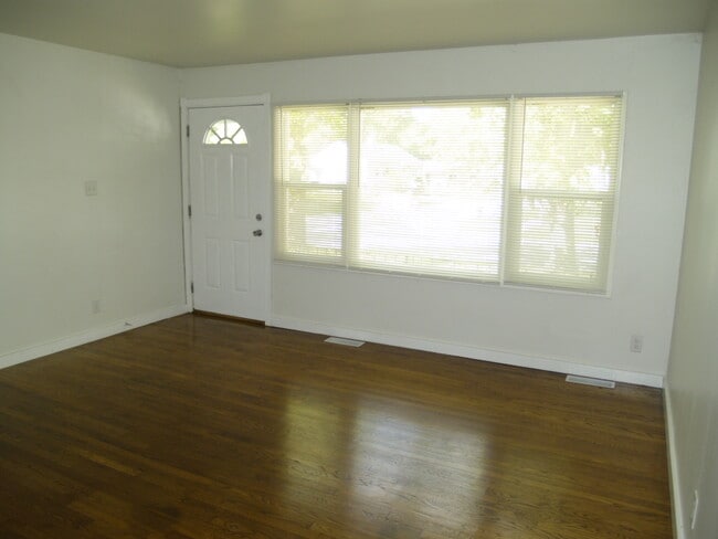 Building Photo - 22431 Strassburg Ave