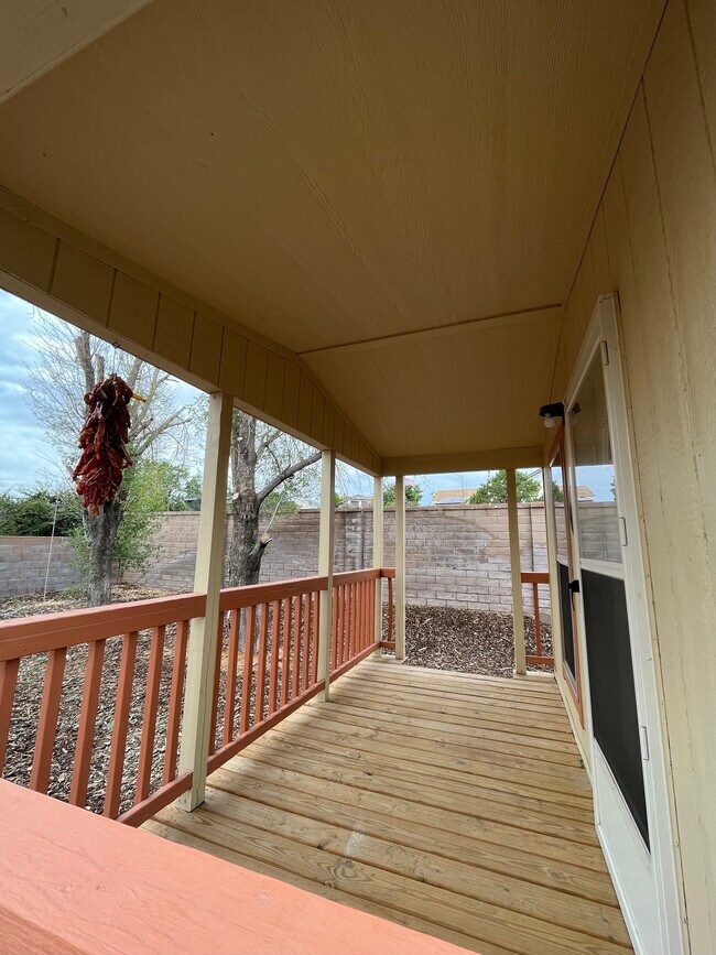 Building Photo - 4313-4312 Condesa Dr NW
