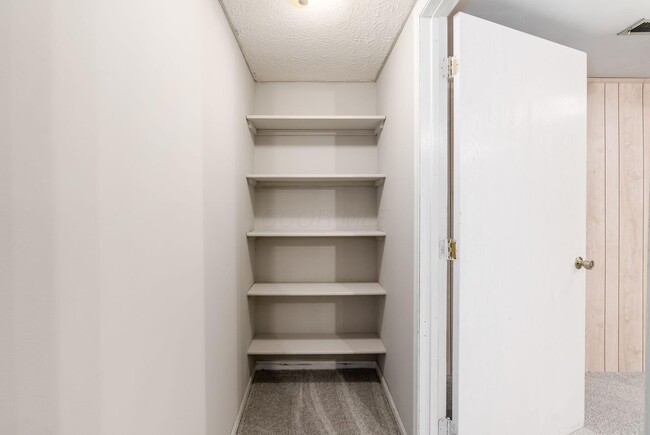 Building Photo - 7897 Kirkby Ct