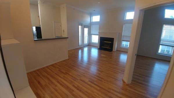 Building Photo - 3820 Lightfoot St