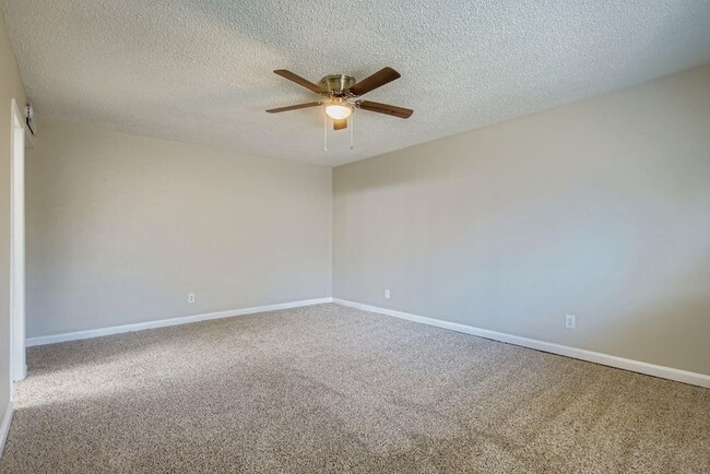 Building Photo - 9117 Fairmont Cir