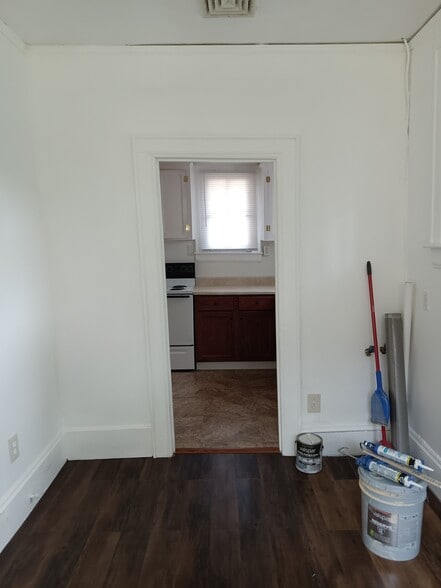 Building Photo - 1552 Lewis St