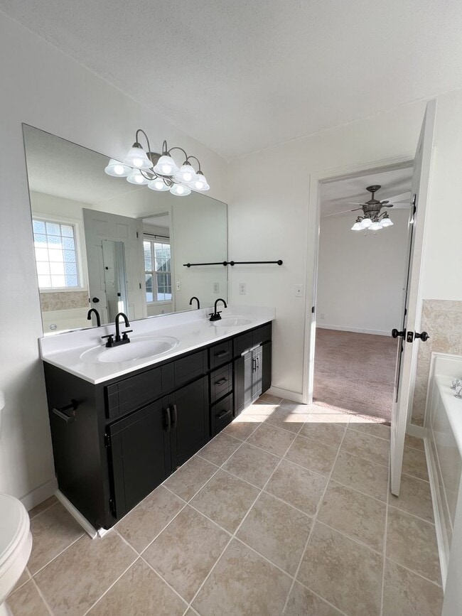 Building Photo - Beautiful Single-Family Home! Bonus Room, ...