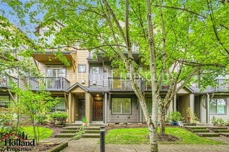 Building Photo - 1554 SW 175th Ave