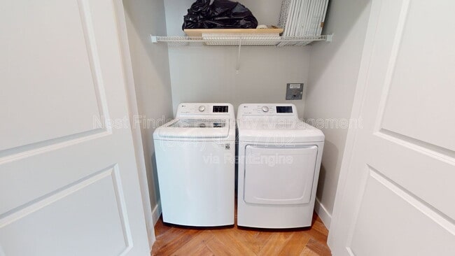 Building Photo - 1431 Riverplace Blvd