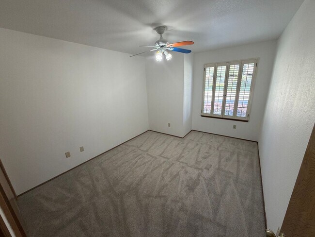 Building Photo - 4 bedroom | 2 bathroom | Gold River home