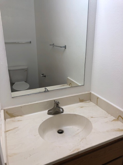 Building Photo - Two Bedroom + Office/Den in Prescott Valley
