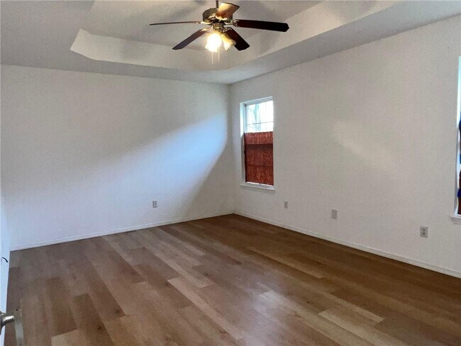 Building Photo - 2403 SW 20th St