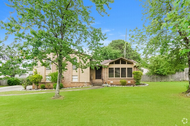 Building Photo - 605 Crosscreek Trail