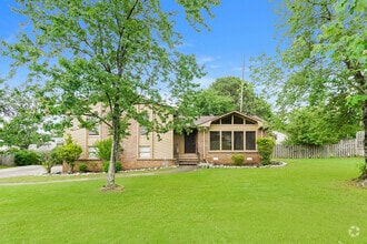 Building Photo - 605 Crosscreek Trail
