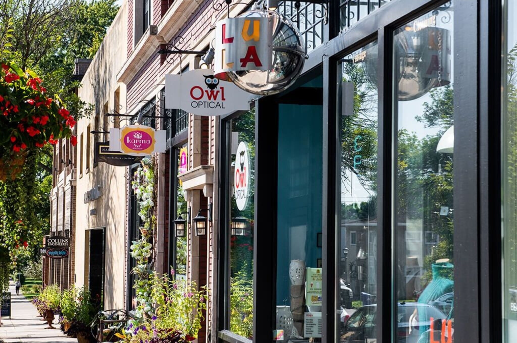 Just a few blocks from lively Selby Avenue - 1317 Summit Ave