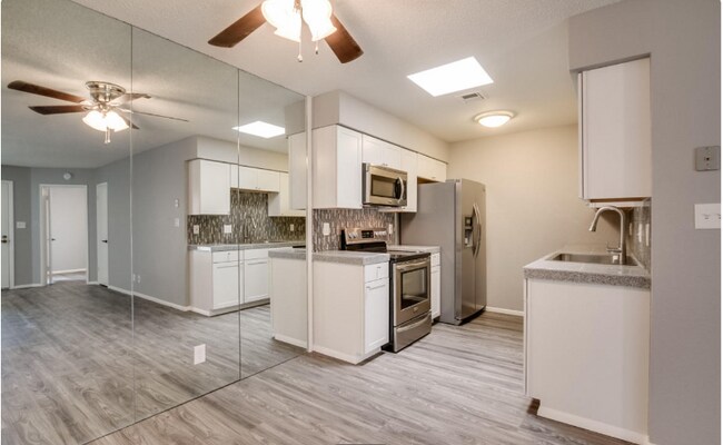 Building Photo - 25 N Cottonwood St