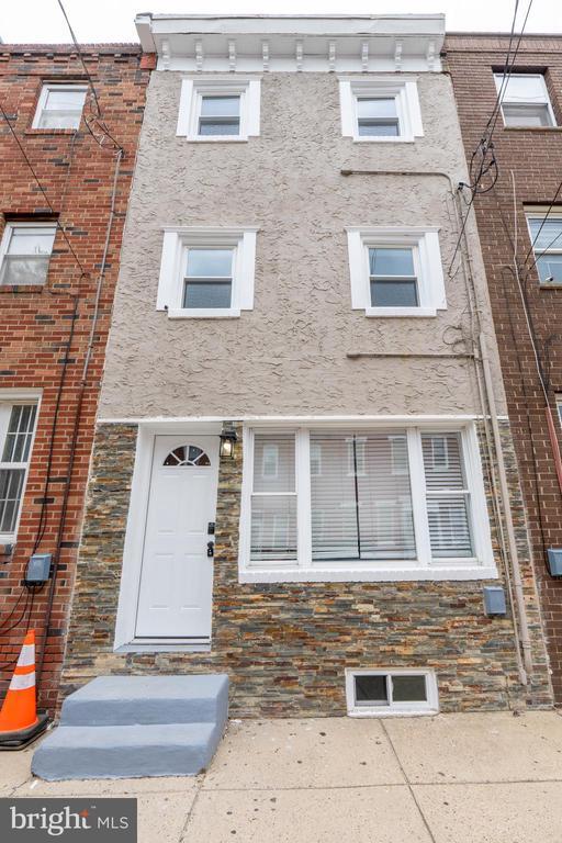 Building Photo - 2552 Coral St