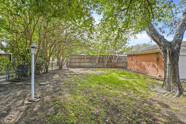 Building Photo - 2359 St Francis Ave