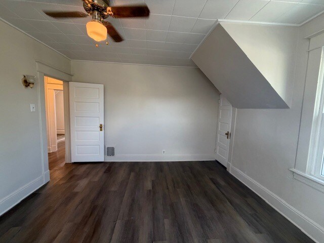 Building Photo - 819 S 24th St