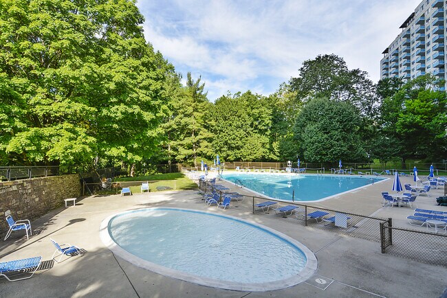 Building Photo - 2/2 Gem in Grosvenor Park!