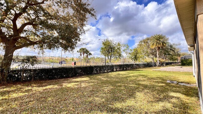 Building Photo - AWESOME 4BD/3BA in Orlando!!!