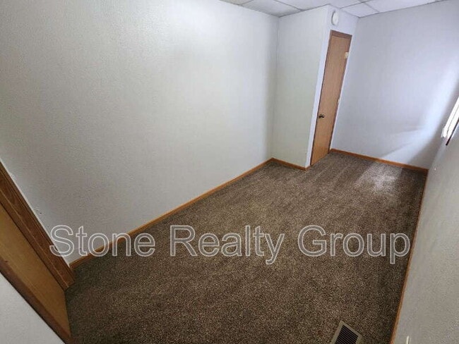 Building Photo - 1416 8th Ave