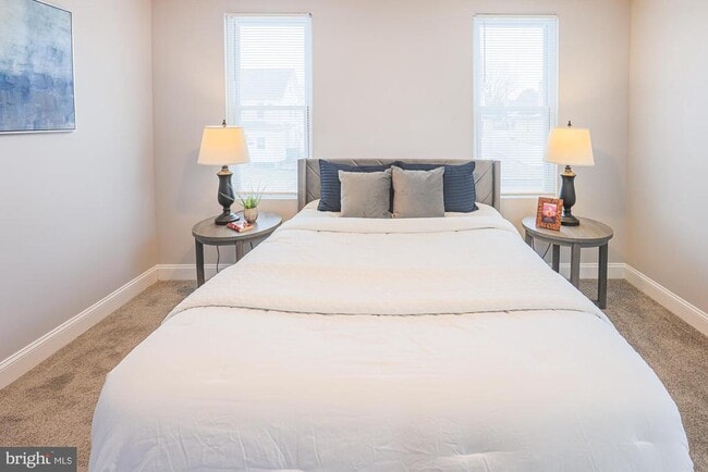 Building Photo - 9 Glenmore Ave