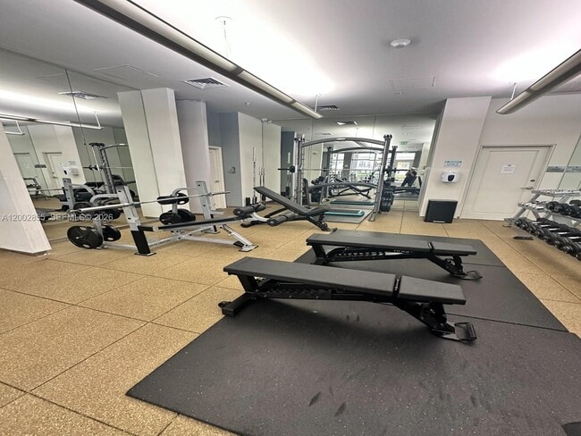 Building Photo - 10275 Collins Ave