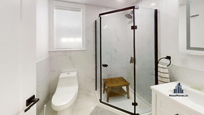 Building Photo - 36 Shepard St