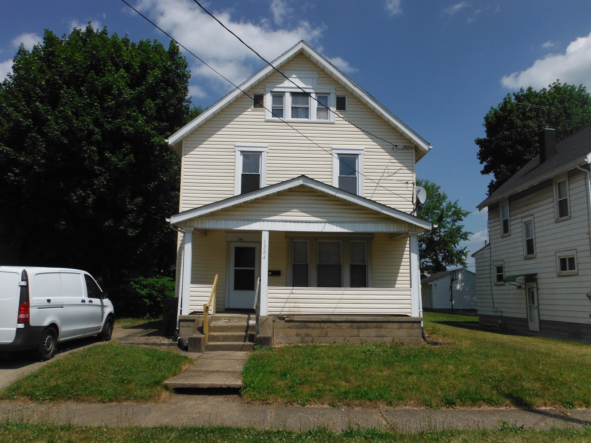 Building Photo - 1364 Stark Ave SW