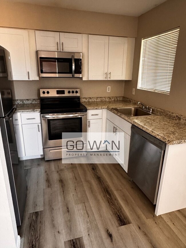 Primary Photo - 755 W 1st Ave