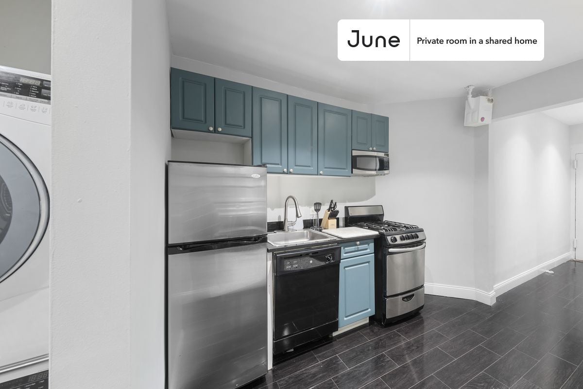 Building Photo - Room in Shared 2 bed/1 bath home