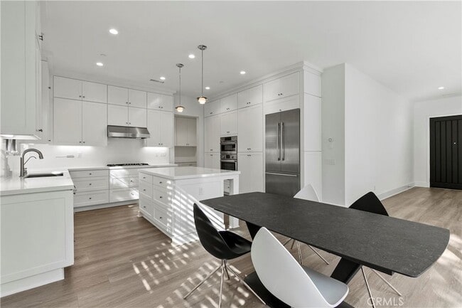 Building Photo - 112 Vigna