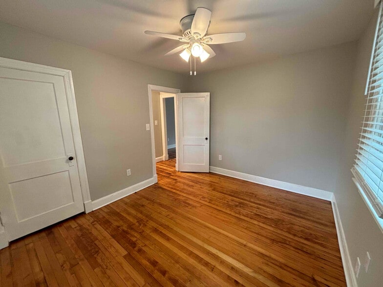 Building Photo - 790 Rappohack Dr