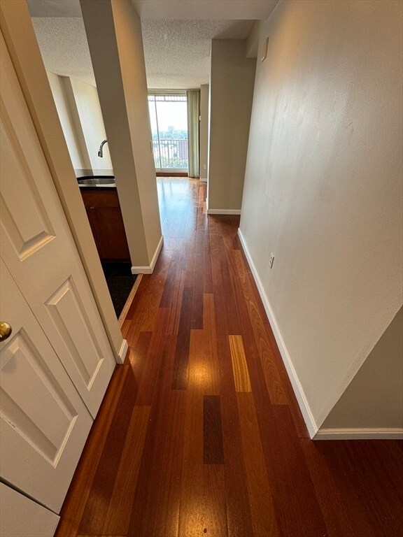 Building Photo - 8 Museum Way