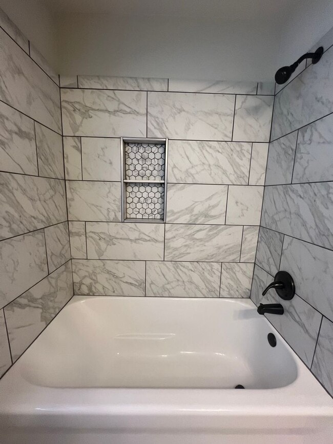 Building Photo - Beautifully Renovated 4-Bedroom Home with ...