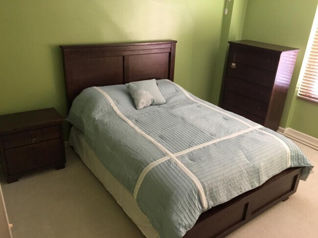 Bedroom1 - 4545 Wornall Rd