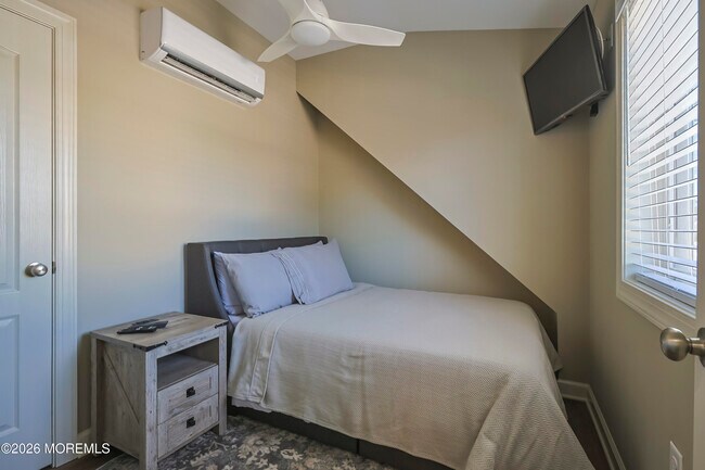 Building Photo - 246 Mantoloking Rd