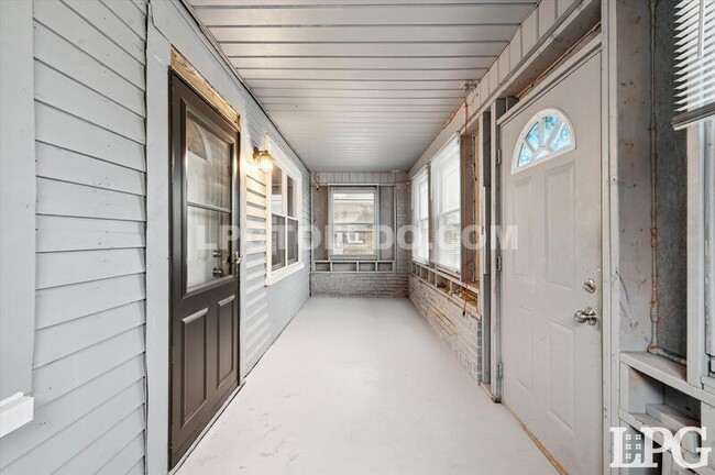 Building Photo - 533 Raymer Blvd