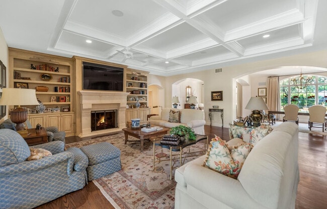 Building Photo - 6248 E Montecito Ave