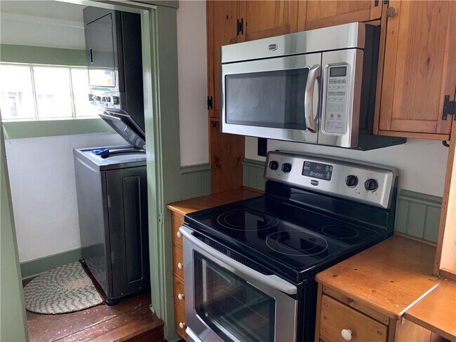 Building Photo - 47 Mill St