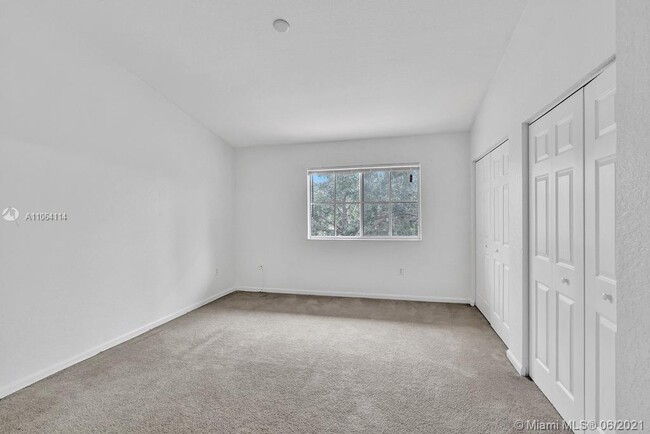 Building Photo - 2613 SW 83rd Terrace