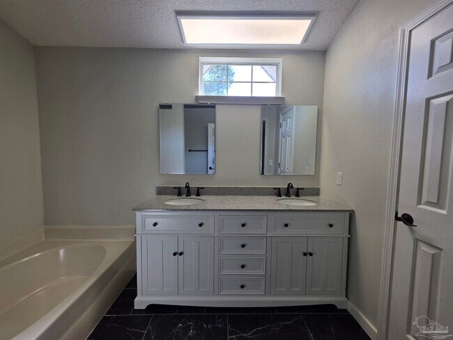Building Photo - 3429 Jubilee Dr