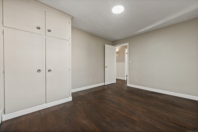 Building Photo - 30 Doran St