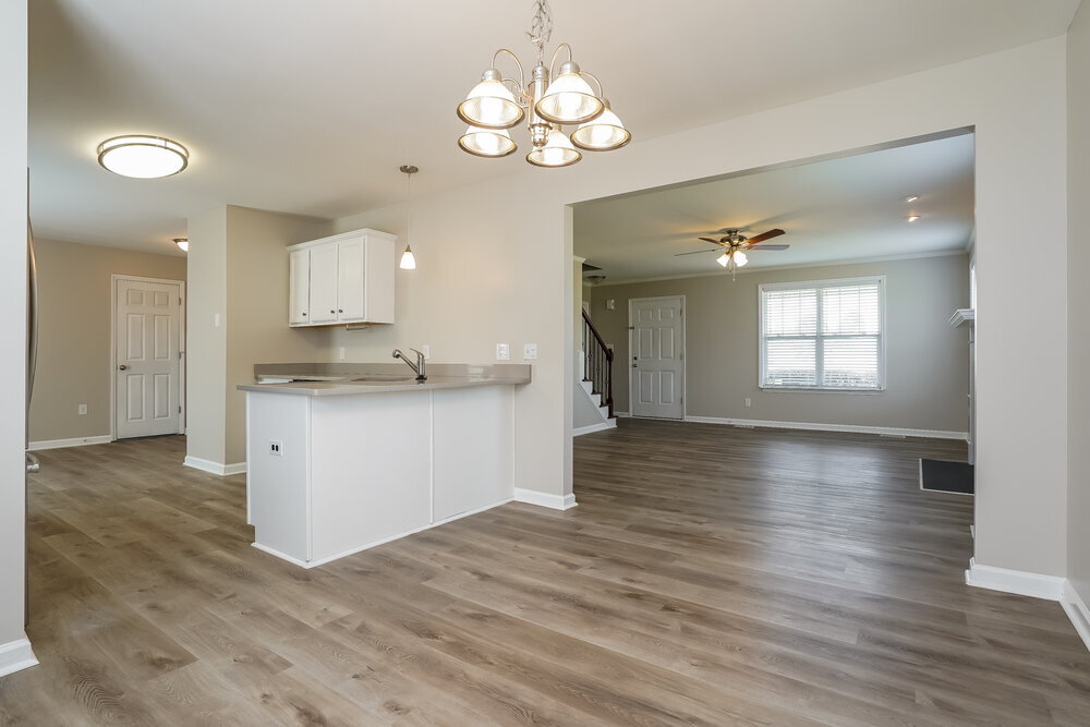 Building Photo - 2165 Southfort Dr