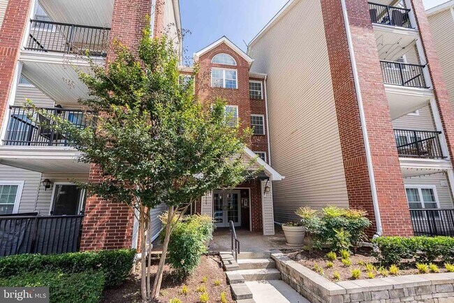 Building Photo - 3309 Wyndham Cir