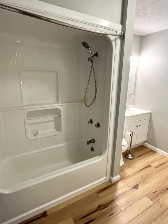 Building Photo - 69 Linden Ave