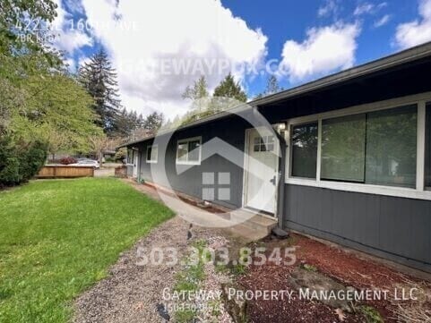 Building Photo - 422 NE 160th Ave