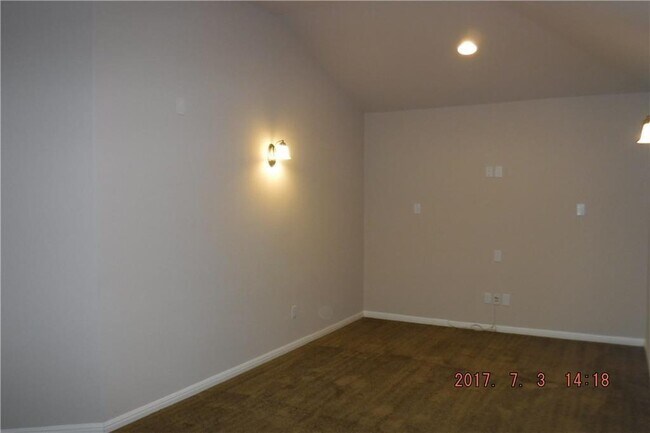 Building Photo - 1025 Fred Couples Ct