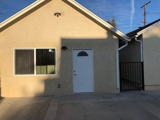 Building Photo - 839 E Santa Anita Ave