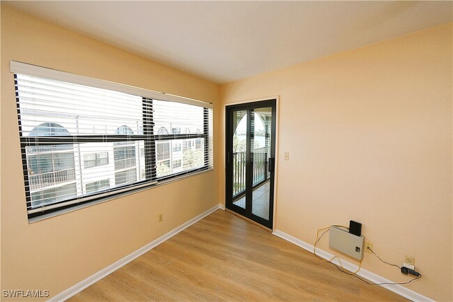 Building Photo - 1023 Anglers Cove