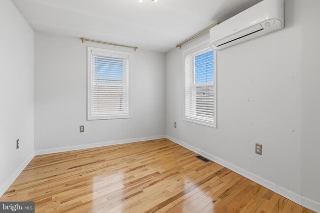 Building Photo - 2217 Memphis St