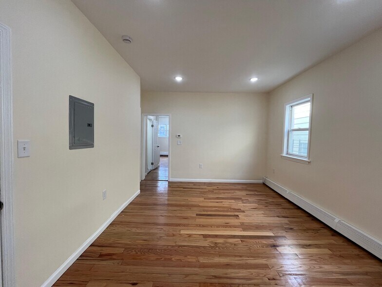 Building Photo - 151 Myrtle Ave